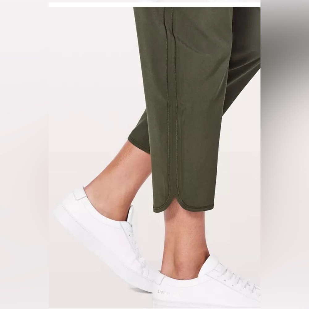 Lululemon Women’s Keep it Classic Crop Green Pants 23” Size 12 Mid Rise - Picture 3 of 13